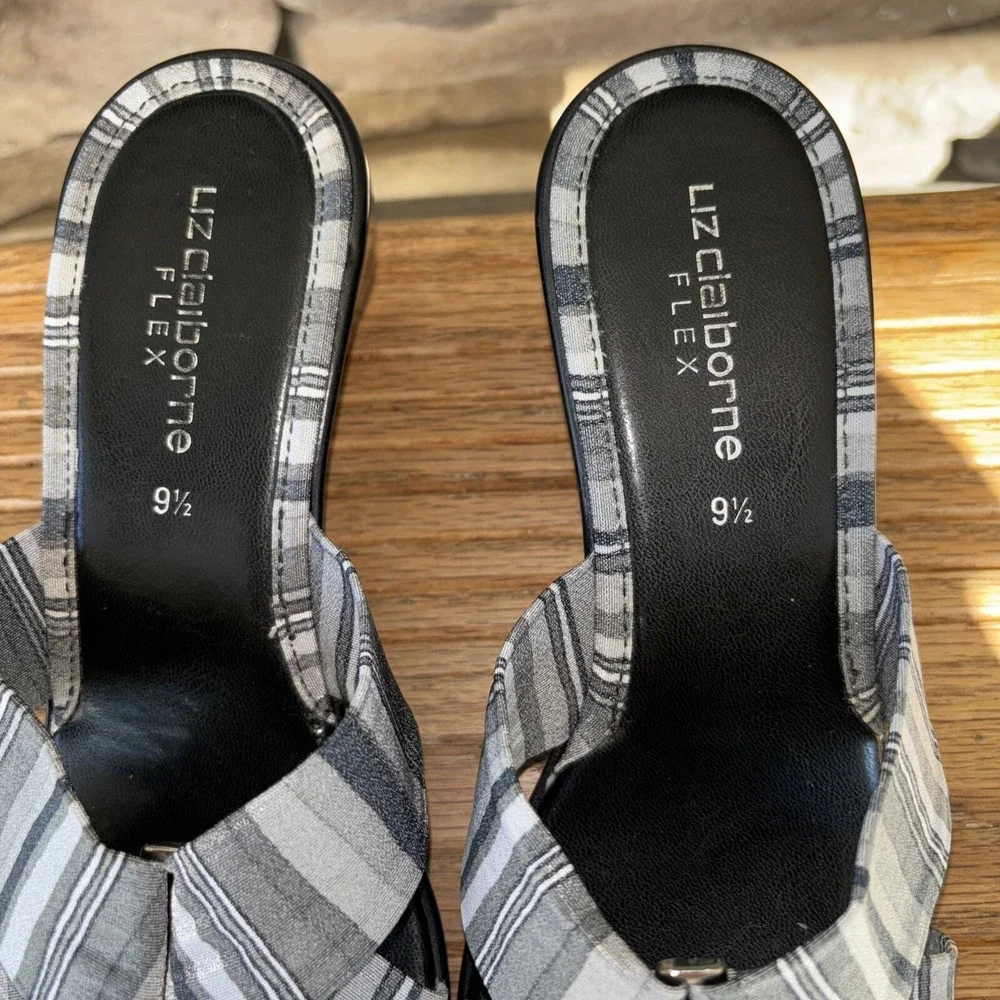 Liz Claiborne Flex Grey Striped shoes peep toe sandals Wedge Heel womens sz 9.5